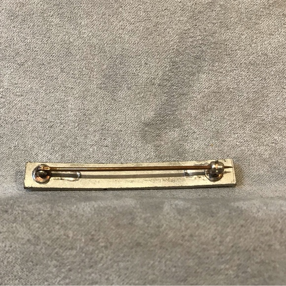 Silver Rhinestone Brooch - Picture 2 of 3